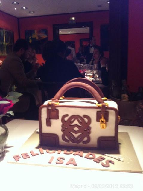 Tarta de cumpleaños de bolso de Loewe