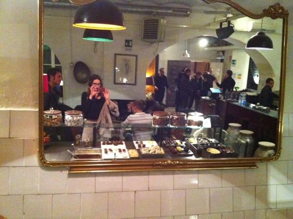 said specchio buffet dolci cioccolato