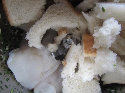 Albóndigas de rape y langostinos