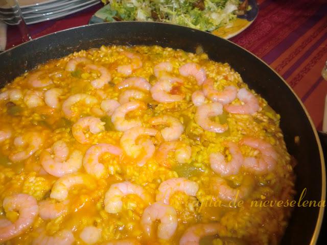 Arroz con langostinos y cebolleta