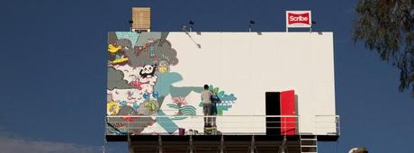 Una ilustradora vive en una valla publicitaria y transforma los tweets en arte Escriba