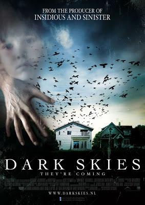 Dark Skies nuevo poster internacional