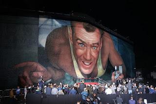 Fox homenajea con un enorme mural de John McClane a su franquicia.