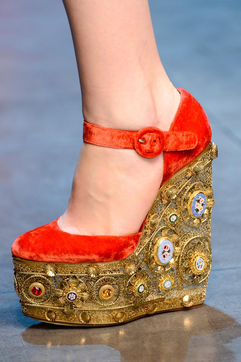 DOLCE AND GABBANA  SPRING 2013. Imposibles de superar ..