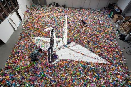 Vik Muniz y sus animales de residuos de metal