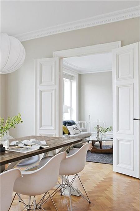 Mezclando estilo rústico y moderno para conseguir un aire señorial suelo de madera de roble espigado decoración sillas knoll sillas eames salón con chimeneas decoración rodapies altos decoración paredes grises decoracicón muebles de ikea decoración muebles de diseño decoración muebles de diseño molduras techo decoración Mezclando estilo rústico y moderno para conseguir un aire señorial interiores decoracion interiores de diseño ideas decoración fotos decoración de interiores estilo nórdico decoración escalera caracol decoración dormitorios estilo nordico diseño interiorismo decorar paredes decorar decoración nórdica blanco decoración interiores decoración infantil decoración estilo nórdico decoracion dormitorios decoracion diseño interiores decoracion de interiores de diseño decoración de diseño decoración cocinas decoración casas cocinas modernas cocinas de ikea decoración cocinas blancas blogs de decoración blog decoración blog de decoración