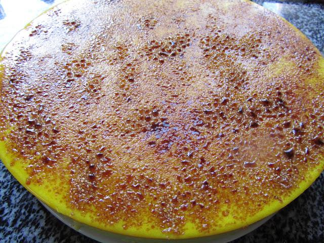 Tarta de crema de San José y yema