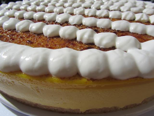 Tarta de crema de San José y yema