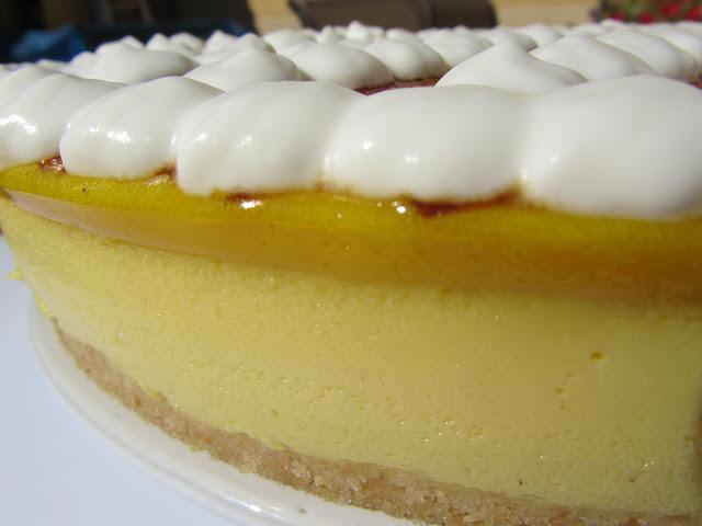 Tarta de crema de San José y yema