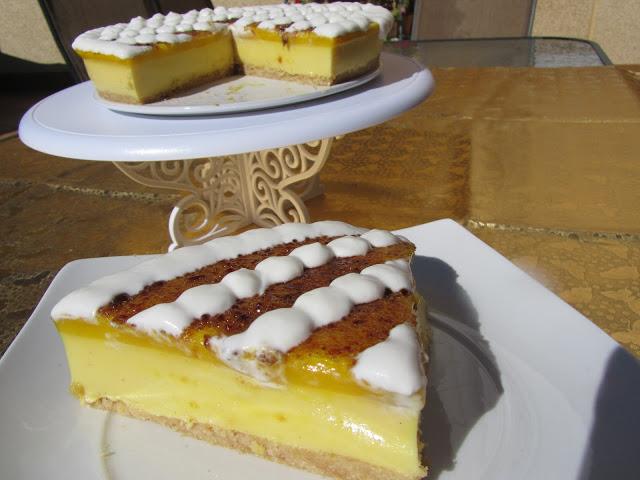 Tarta de crema de San José y yema