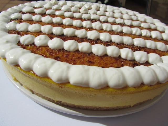 Tarta de crema de San José y yema