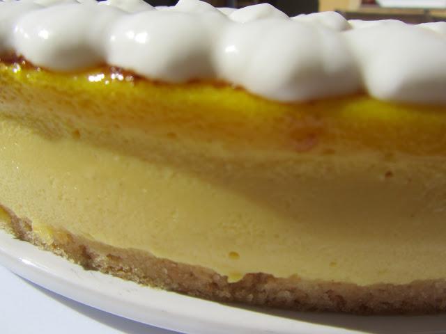 Tarta de crema de San José y yema
