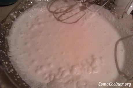 ¿Cómo hacer tarta de trufa? Tarta de nata y fresas 5