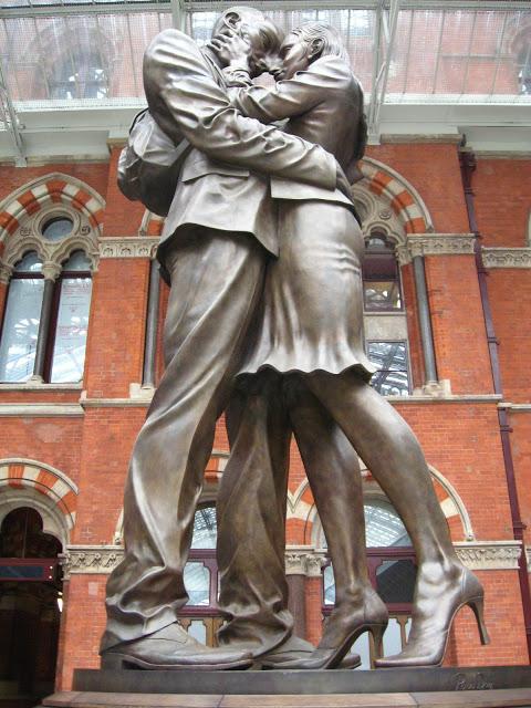 Estación de tren de St. Pancras : las ceremonias del adiós
