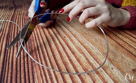 alambre de metal para hacer una corona de flores alambre corona Cómo hacer una corona de flores