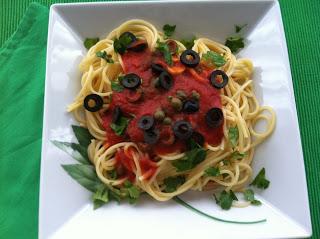 Spaguetti Con Tomate A La Mediterránea