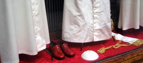 ¿Quién gobierna al Vaticano cuando no hay papa?