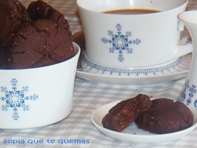 GALLETAS DE CHOCOLATE Y AVELLANAS