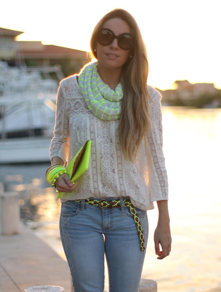 LACE, JEANS & FLUO