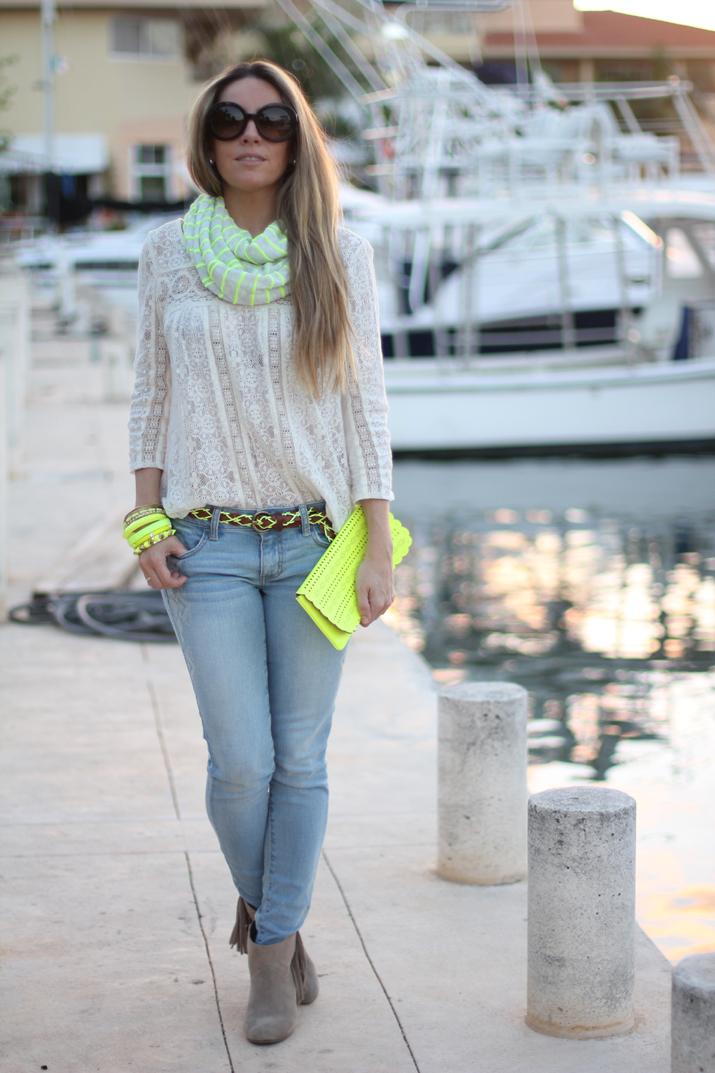 LACE, JEANS & FLUO