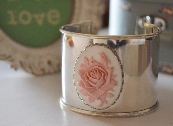 Brazalete Rosa Victoriana