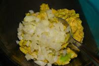 Vasitos de guacamole, queso fresco y salmon ahumado