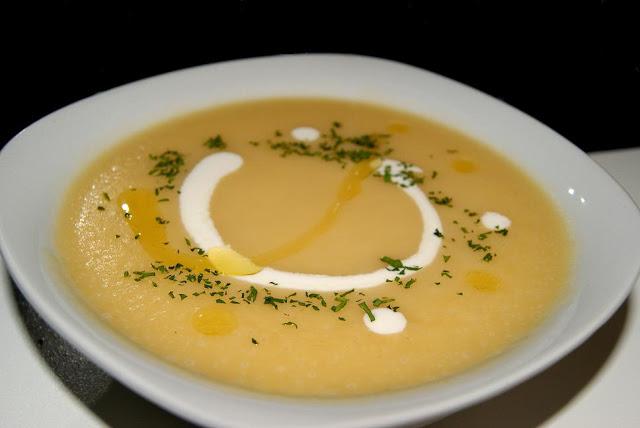 Crema de calabacín con quesitos