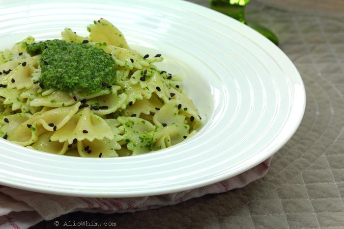 farfalle pesto parsley