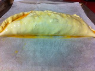 Pastela marroquí y camembert en hojaldre