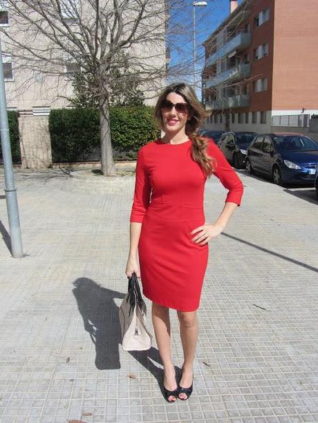 VESTIDO ROJO