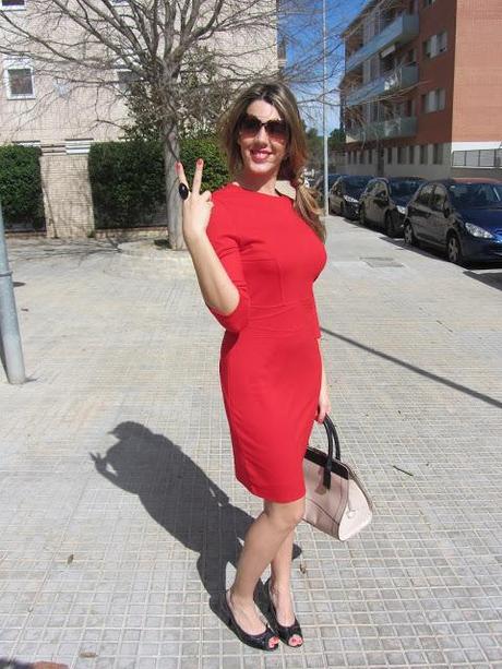 VESTIDO ROJO