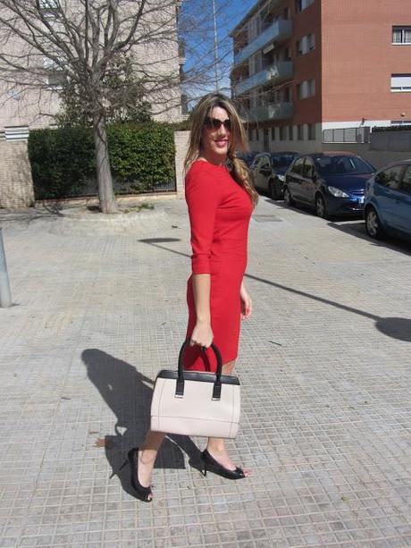 VESTIDO ROJO