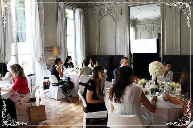 Día de la Mujer, Jour d' Hermès