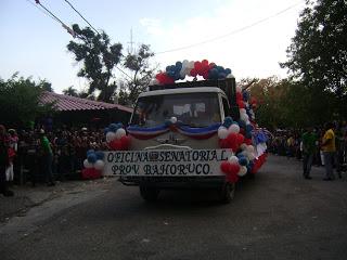 Neiba realizó su desfile de Carnaval 2013.