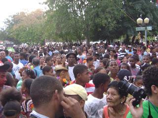 Neiba realizó su desfile de Carnaval 2013.