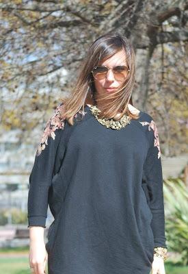 LITTLE BLACK DRESS.-