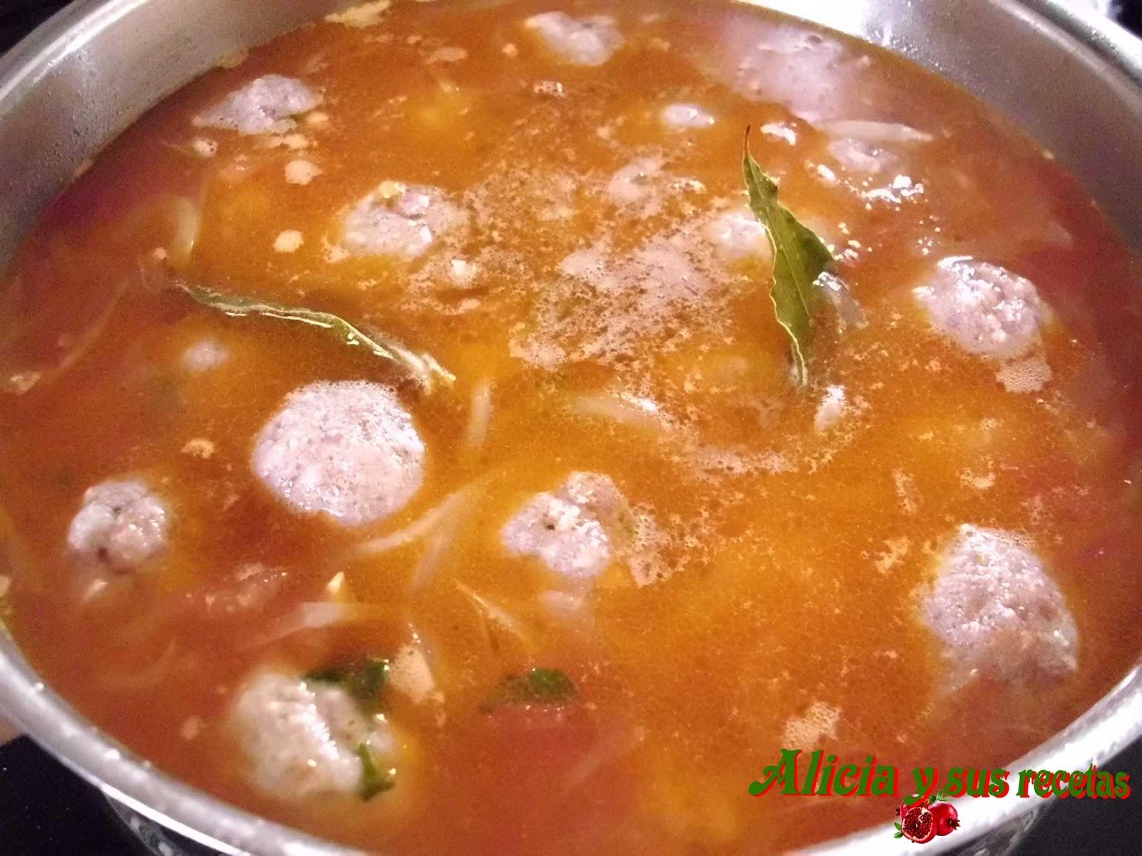 ALBÓNDIGAS DE TERNERA EN SALSA