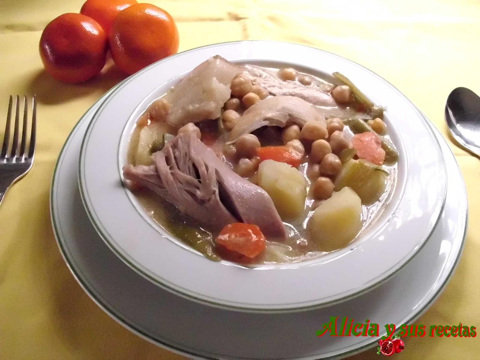 COCIDO DE GARBANZOS CON GALLINA Y POLLO