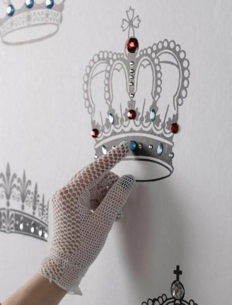 Papel pintado coronas Las paredes más originales con papel pintado