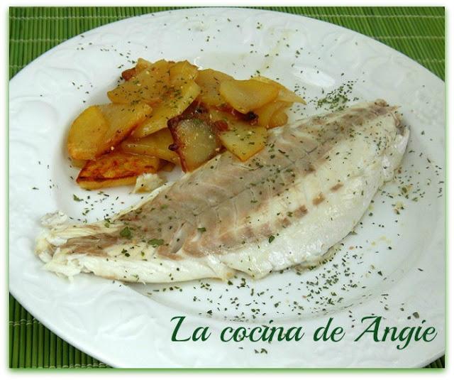 LUBINA AL HORNO CON PATATAS