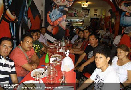 EN EL DOOMO ENTRE AMIGOS doomo-social13