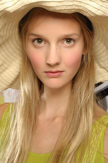 CONCURSO DE MAQUILLAJE Y FOTOGRAFÍA “NU-ANCE”, CON M.A.C.