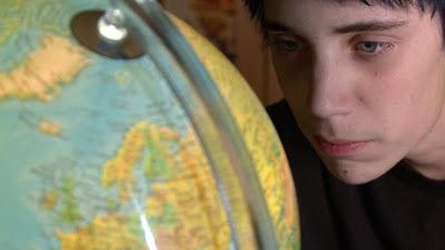 Mundo Pequeño (Món Petit) (2013) Un documental de Marcel Barrena