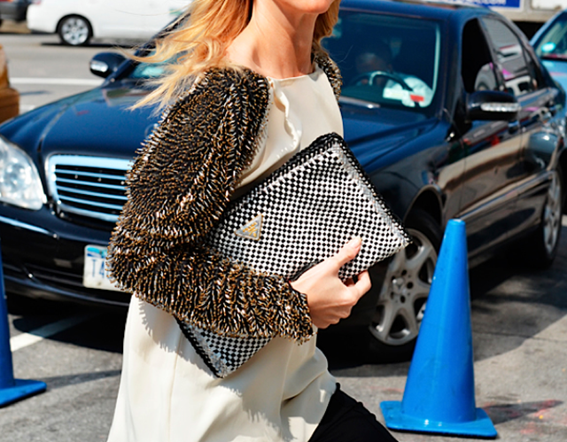 EMBELLISHED-STREET-STYLE-JAK-AND-JIL-STYLE_COM-METALLIC-SPIKE-GOLD-SLEEVE-31PHILLIP-LIM-JACKET-4