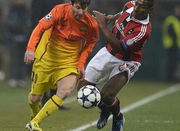 Leo Messi se escapa de Boateng en el último Milan - FC Barcelona