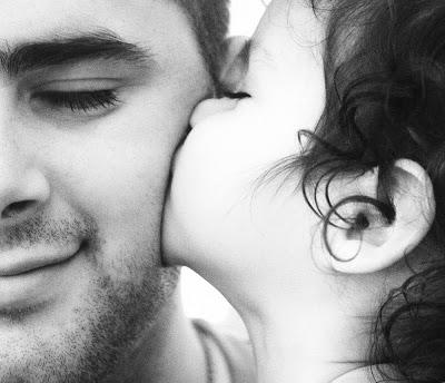 Las Asociaciones LGTB de la Región de Murcia proponen una alternativa al día del padre y día de la madre en la escuela