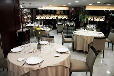 Lavinia, un espacio gastronómico acompañado de 4.500 vinos