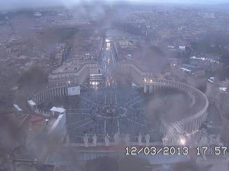 Formas de seguir el cónclave por internet Piazza S. Pietro
