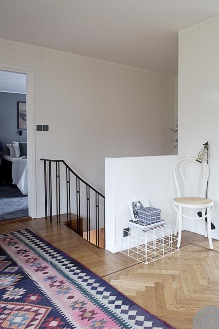 walking closet vestidor decoración suelo de roble espigado sillas de diseño sillas ch 24 silla tonet portavelas metal candelabros decoración diseño oficina en casa muebles de diseño mueble bar decoración mesa tulip lugar trabajo en casa lámparas de diseño lampara arco Hans J. Wegner Carl Hansen sillas ch 24 estilo nórdico estanterías decoración encimera marmol cocina diseño diseño de interiores design letters tazas decorar casas decoración habitaciones infantiles decoración de interiores cocina sin tiradores cocina negra cocina moderna cocina de diseño Carl HansenCH 24 cajas hay blog interiores blog decoración nórdica blog decoración bakers twine alfombras de diseño 