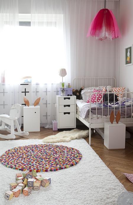 walking closet vestidor decoración suelo de roble espigado sillas de diseño sillas ch 24 silla tonet portavelas metal candelabros decoración diseño oficina en casa muebles de diseño mueble bar decoración mesa tulip lugar trabajo en casa lámparas de diseño lampara arco Hans J. Wegner Carl Hansen sillas ch 24 estilo nórdico estanterías decoración encimera marmol cocina diseño diseño de interiores design letters tazas decorar casas decoración habitaciones infantiles decoración de interiores cocina sin tiradores cocina negra cocina moderna cocina de diseño Carl HansenCH 24 cajas hay blog interiores blog decoración nórdica blog decoración bakers twine alfombras de diseño 